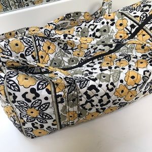 Medium sized Vera Bradley duffel bag